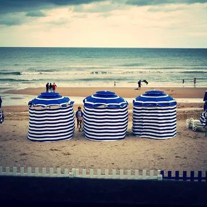 L'alouette Maison 4/5pers Piscine/mer Cabourg à Pied Hébergement de vacances *
