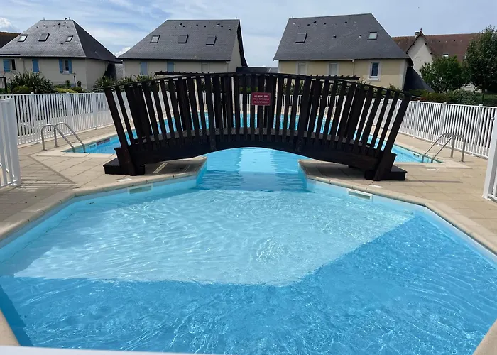 L'alouette Maison 4/5pers Piscine/mer Cabourg A Pied Дом отдыха *